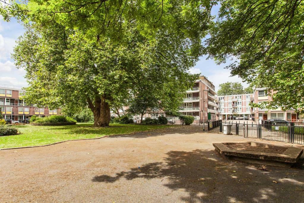 לונדון Nice Apartment - Great Portland St, Regents Pk, Euston מראה חיצוני תמונה
